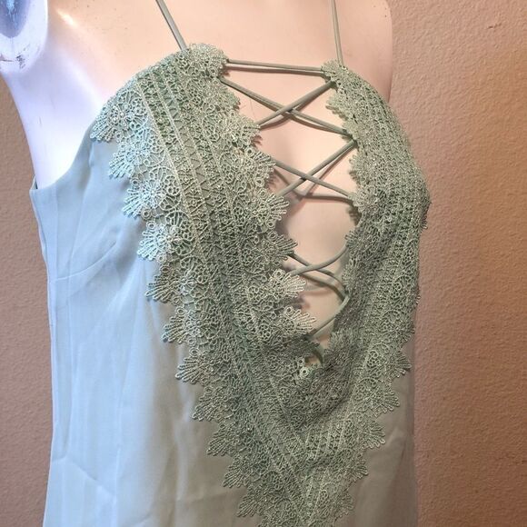 Wayf Poise Strappy Camisole Size Small - Picture 6 of 8